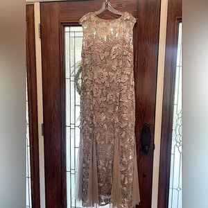 Alex Evenings Elegant Silver mother of the bride/groom dress. Worn only once!